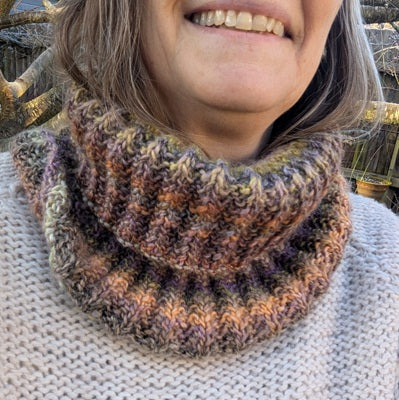 Multi coloured ribbed cowl knitting kit