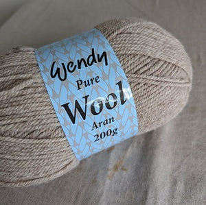 Wendy 100% wool aran 200g